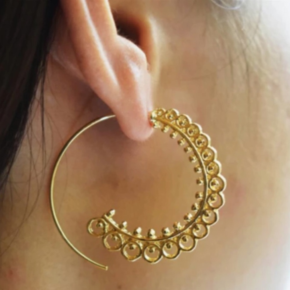 Women’s Tribal Gypsy Ethnic Boho Brass Spiral Twirl Circle Round Hoop Earrings